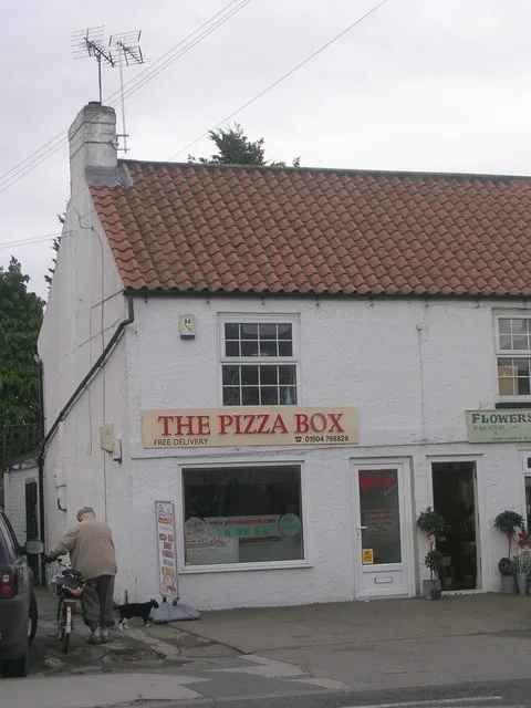 Don't Open the Box Yet: What the Packaging Tells You Before the First Slice
